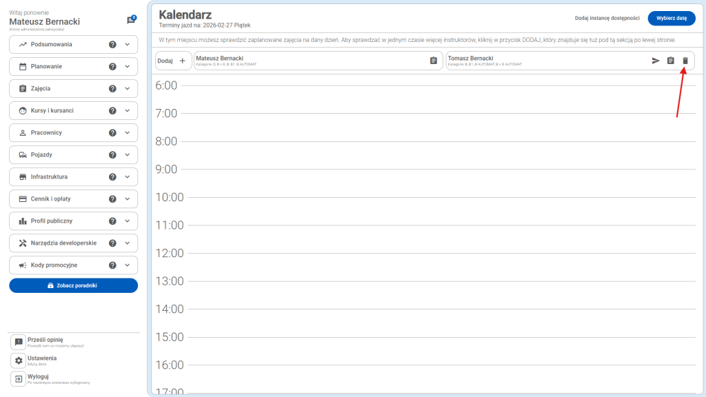 Kliknij ikonkę kosza, aby usunąć podgląd kalendarza instruktora