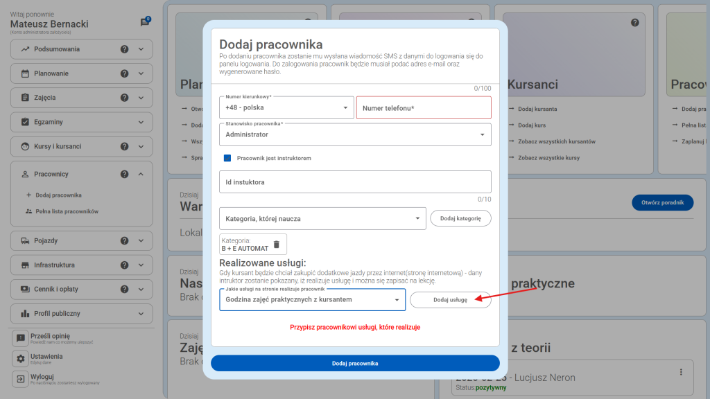 Kliknij "dodaj usługę", aby pula dostępności instruktora wchodziła na stronę.