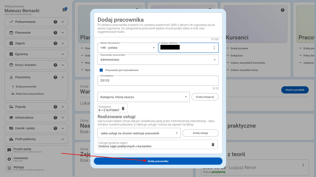 Kliknij "Dodaj pracownika".