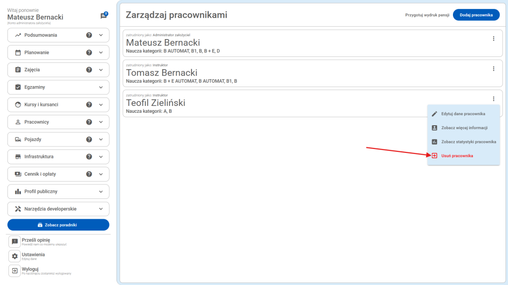 Następnie kliknij "Usuń pracownika".