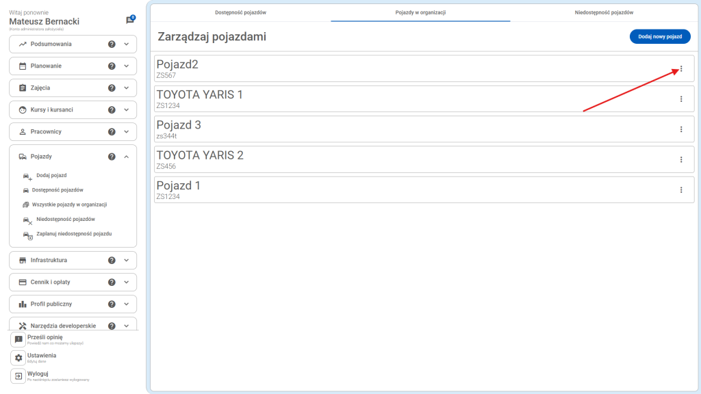 Kliknij przy interesującym cię pojeździe trzy kropki